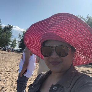 Meet your Posher, Victoria